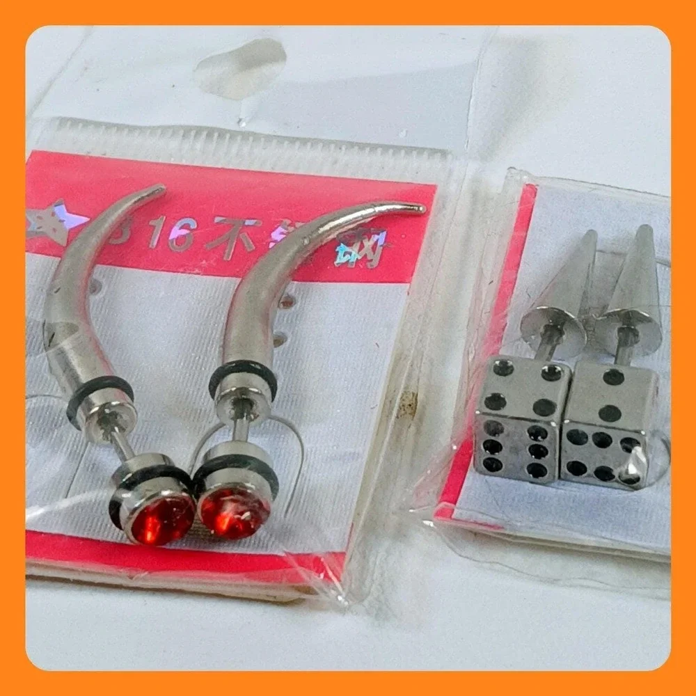 Vintage Surgical Steel 18G Earring Set Ruby Red Horn Spike‎ Dice Deadstock New